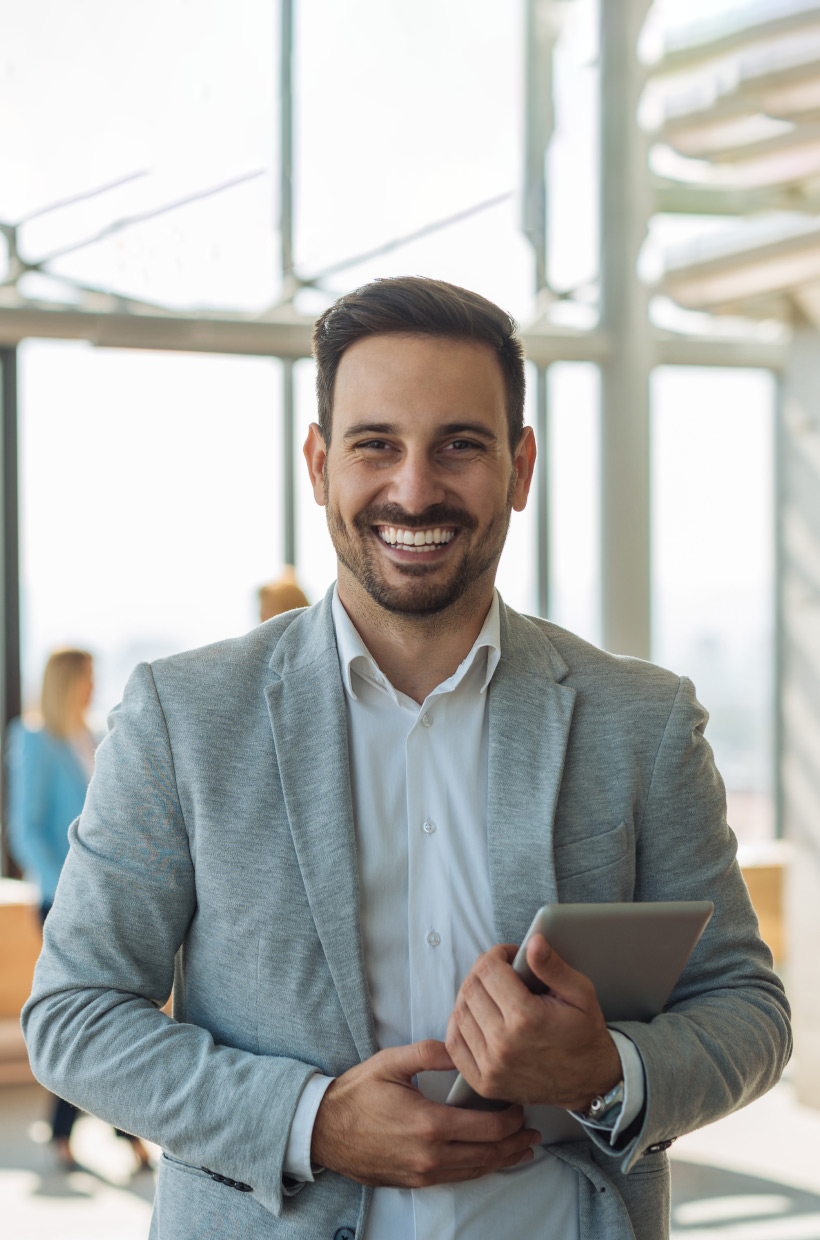 confident young businemanss FAMR5N9